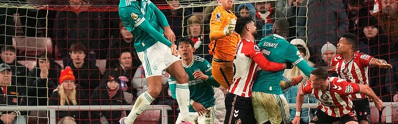 利物浦1-0桑德兰 距欧战区仅差3分