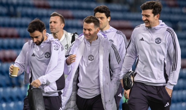 神剧情！舍什科第94分钟反绝杀！曼联3-2再次领先富勒姆！