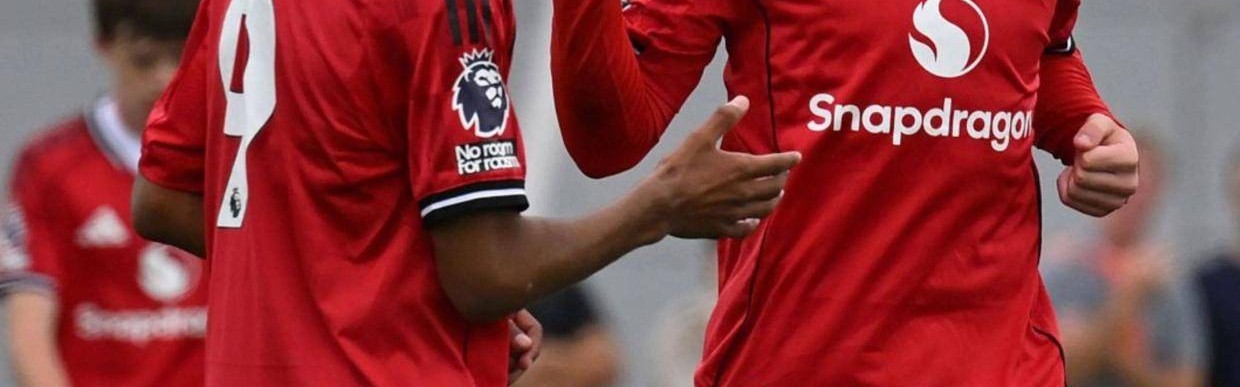 鲁尼长子梦想10年内成为曼联主力！小梅西再入世界波，卡里克观战