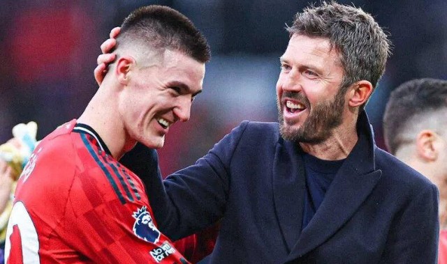 曼联迎战维拉前瞻：10天长休与2天密集赛程，红魔以逸待劳能否占优？